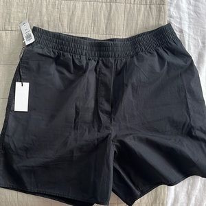 Aritzia Babaton poplin shorts